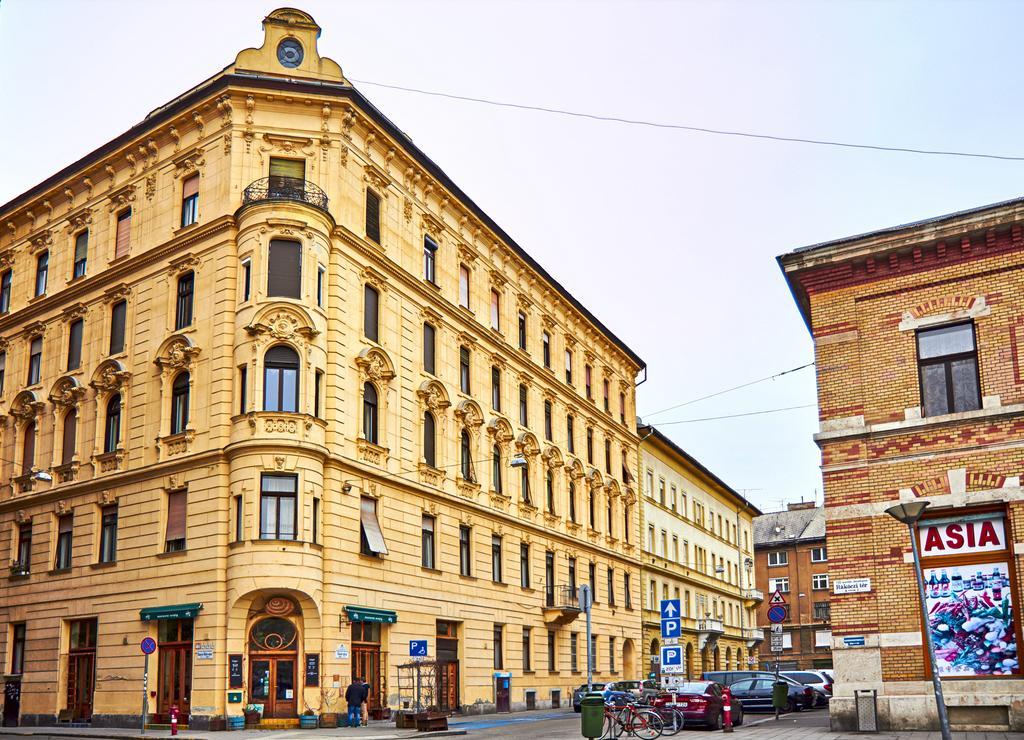 Rakoczi Apartman Budapest Exteriör bild