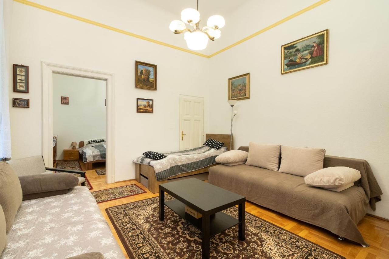 Rakoczi Apartman Budapest Exteriör bild